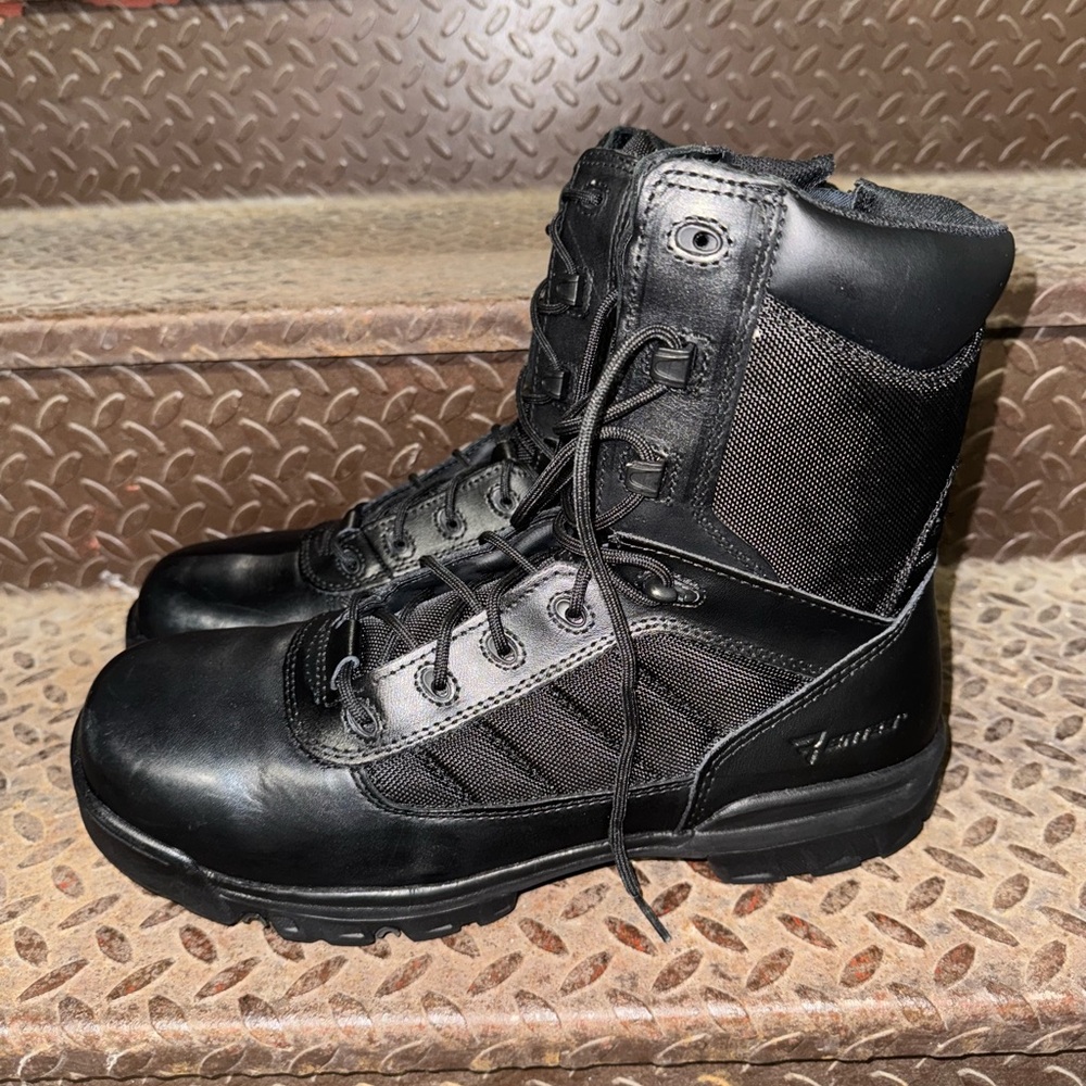 New Bates Mens Work boots W/O box